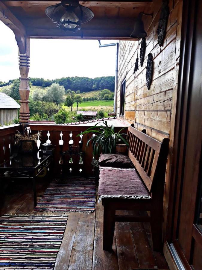 La Curtea Veche Apartamento Lapus Exterior foto