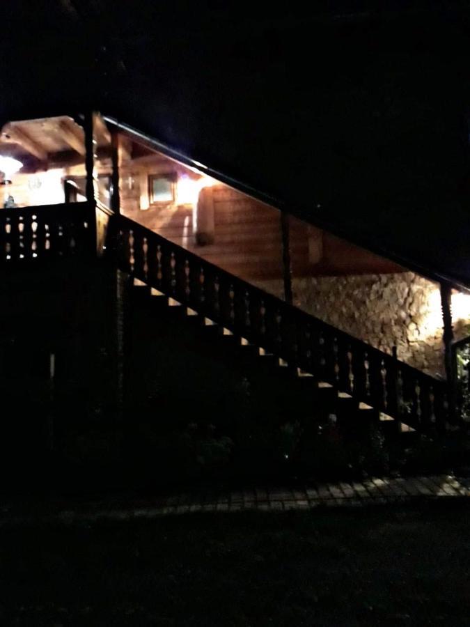 La Curtea Veche Apartamento Lapus Exterior foto