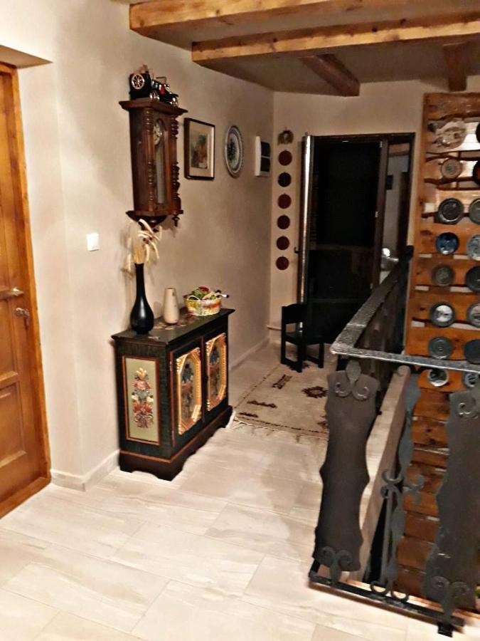 La Curtea Veche Apartamento Lapus Exterior foto