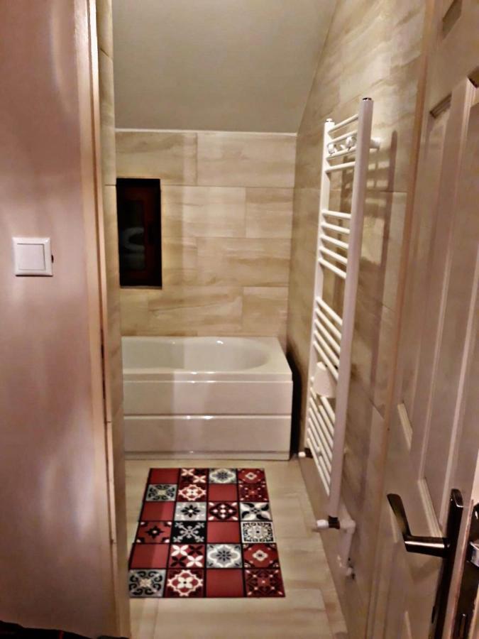La Curtea Veche Apartamento Lapus Exterior foto