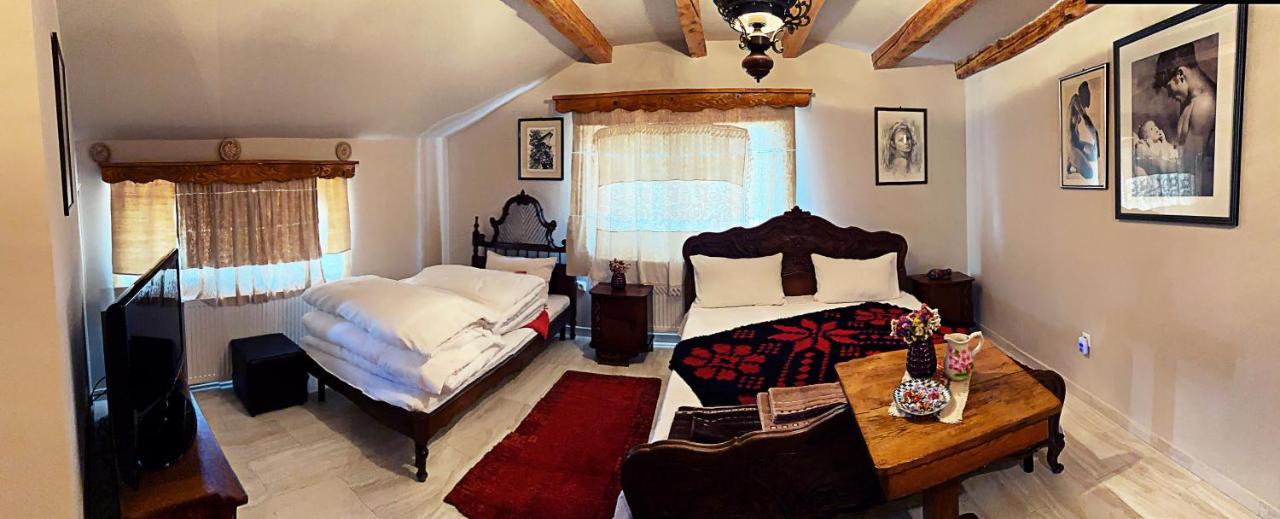 La Curtea Veche Apartamento Lapus Exterior foto