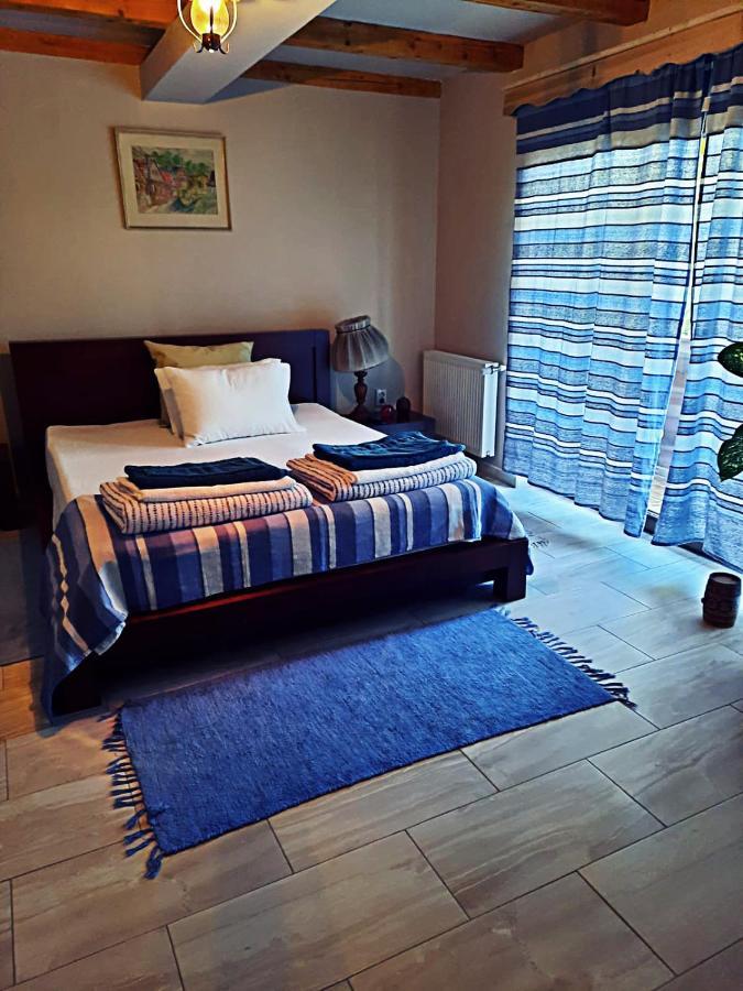 La Curtea Veche Apartamento Lapus Exterior foto