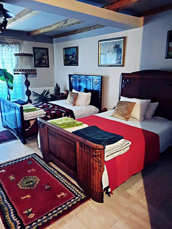 La Curtea Veche Apartamento Lapus Exterior foto